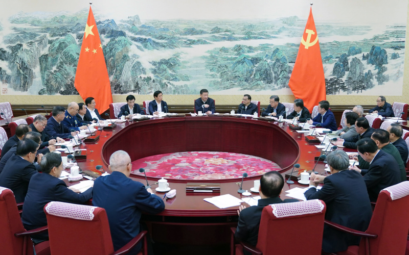 　　12月25日至26日，中共中央政治局召開民主生活會(huì)，中共中央總書記習(xí)近平主持會(huì)議并發(fā)表重要講話。新華社記者 謝環(huán)馳 攝