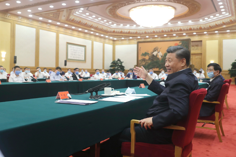 7月21日，中共中央總書記、國家主席、中央軍委主席習(xí)近平在京主持召開企業(yè)家座談會并發(fā)表重要講話。新華社記者 鞠鵬 攝